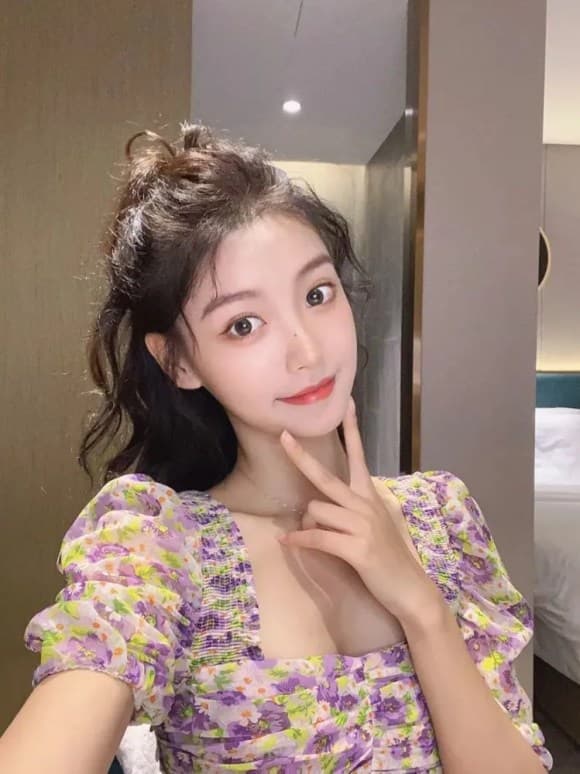 微博正妹金佳悅